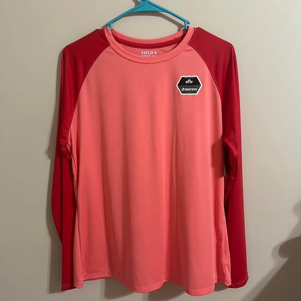 Women’s field and stream fishing/sun shirt